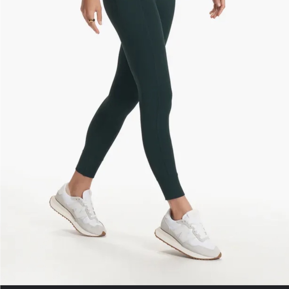 Women's Vuori Daily pocket leggings medium grass color
